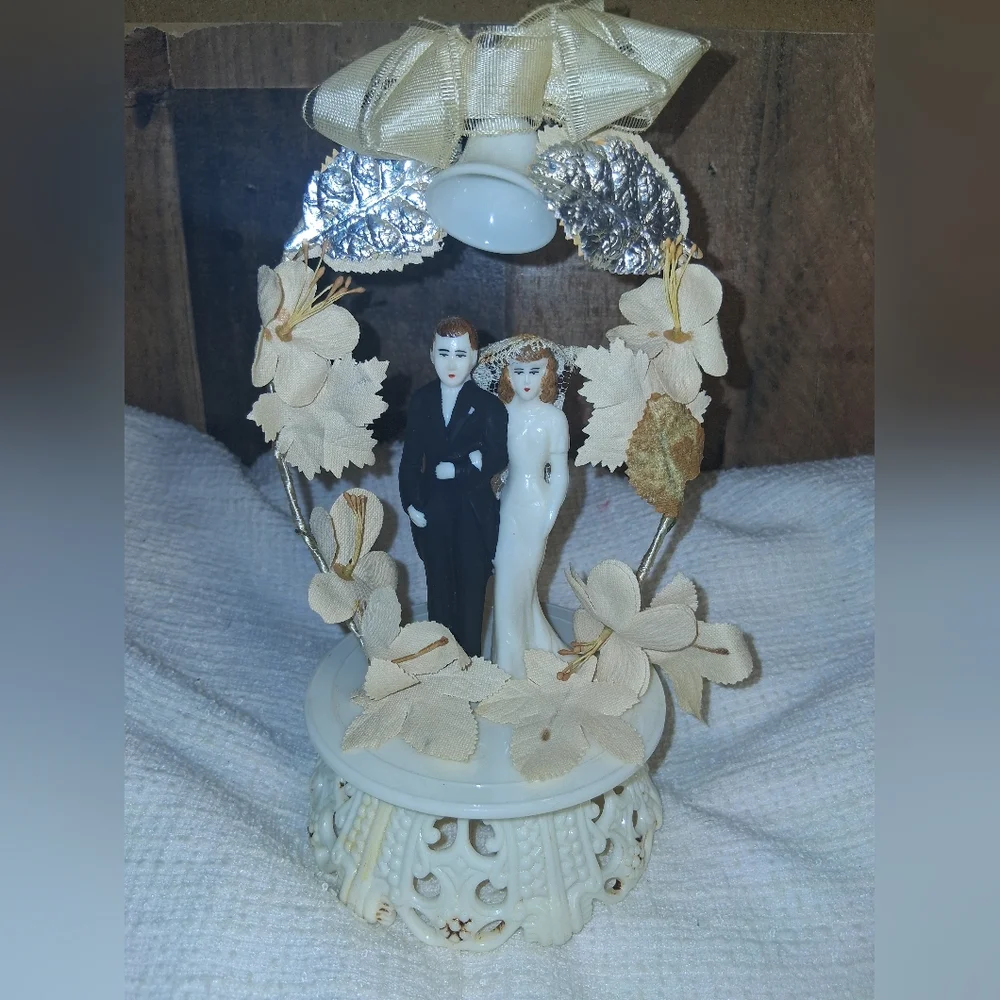 Vintage Bride & Groom Wedding Cake Topper w/ Bell, Arch & Flowers 1950s